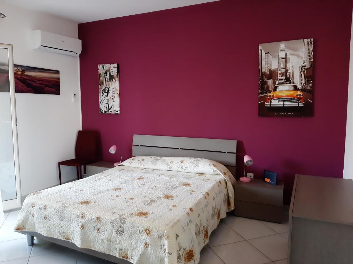 Appartamento Santa Lucia เชฟาลู ภายนอก รูปภาพ