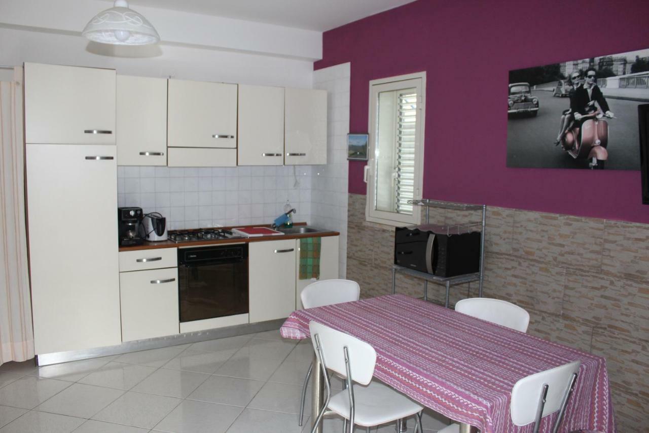 Appartamento Santa Lucia เชฟาลู ภายนอก รูปภาพ