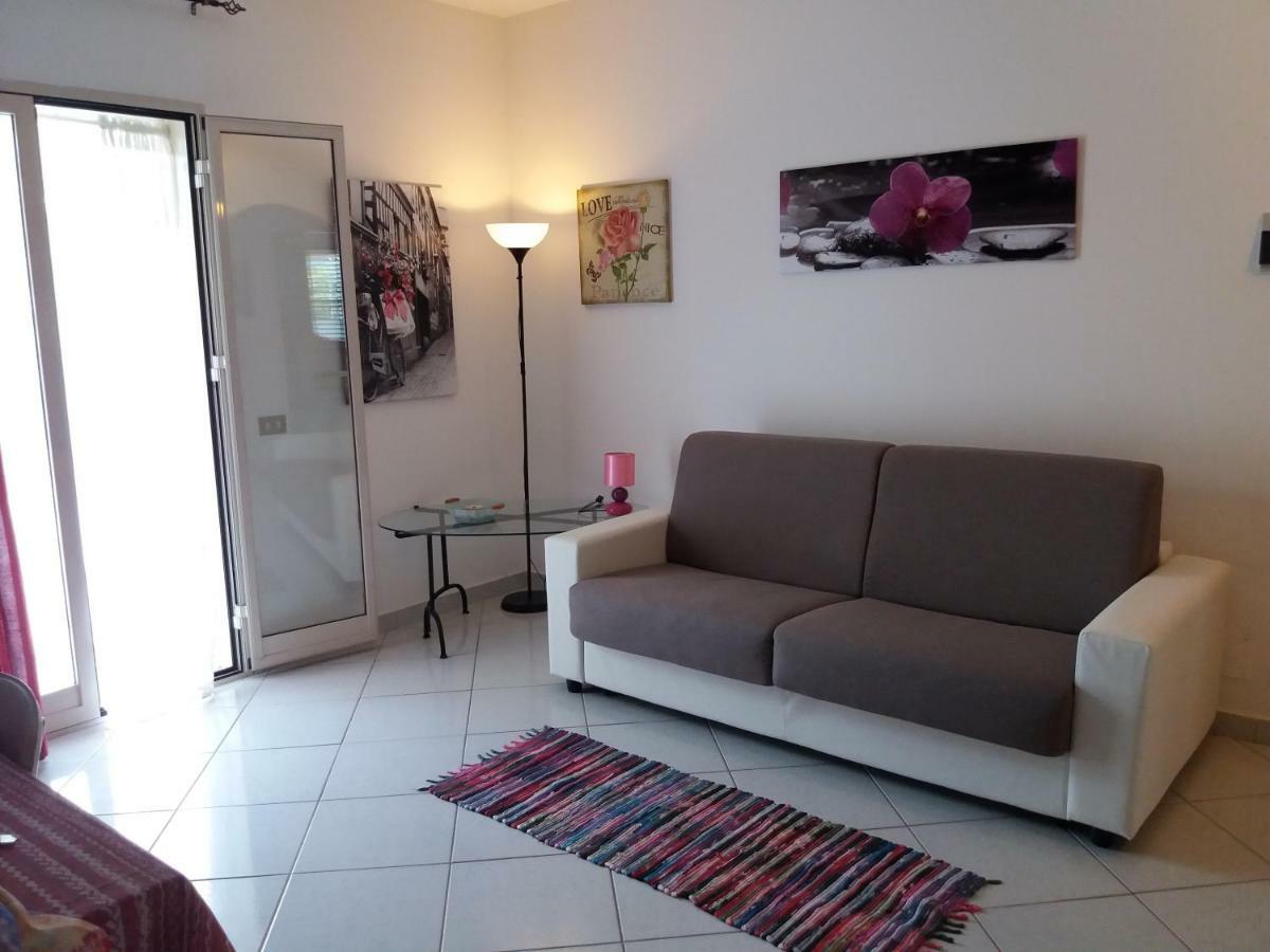 Appartamento Santa Lucia เชฟาลู ภายนอก รูปภาพ